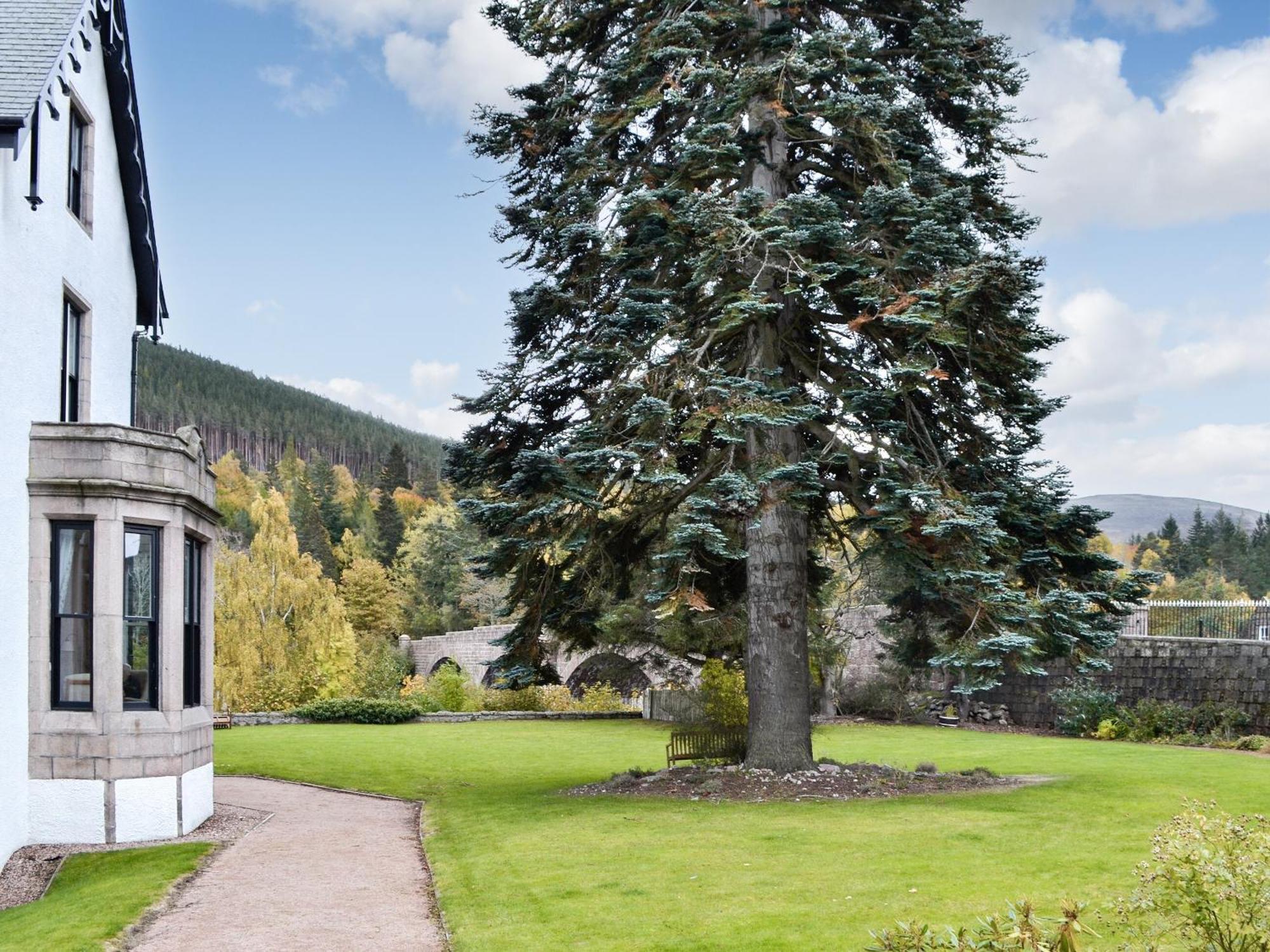 Villa The Monaltrie Ballater Exterior foto